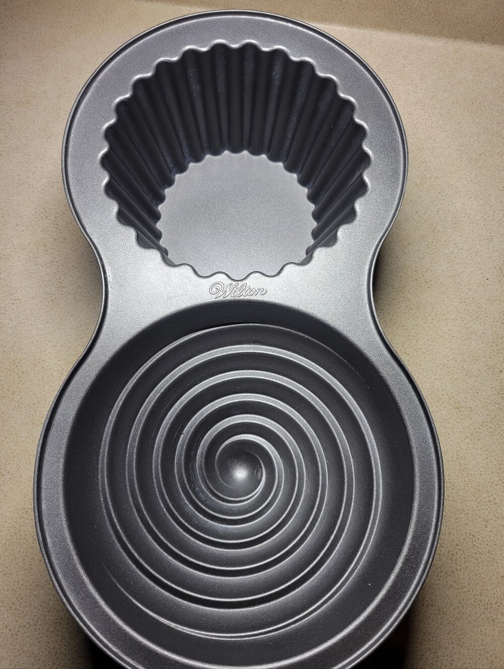 Wilton Dimensions Giant Cupcake Pan (Model #2105-5038)